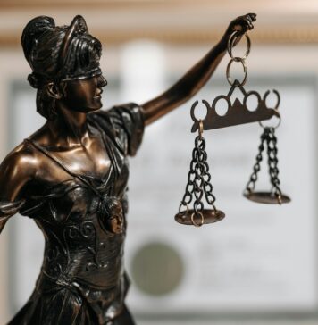 Codzienność prawnika pod presją czasu